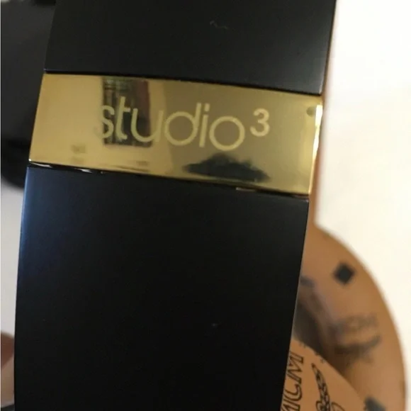 Beats Studio 3 Skyline Edition Headphones W/MCM Tan Over-Ear with Plush Comfort - Picture 2 of 7